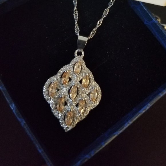 Swarovski Emelents Marquise Yellow stone 925 Women's Necklace - Picture 2 of 8